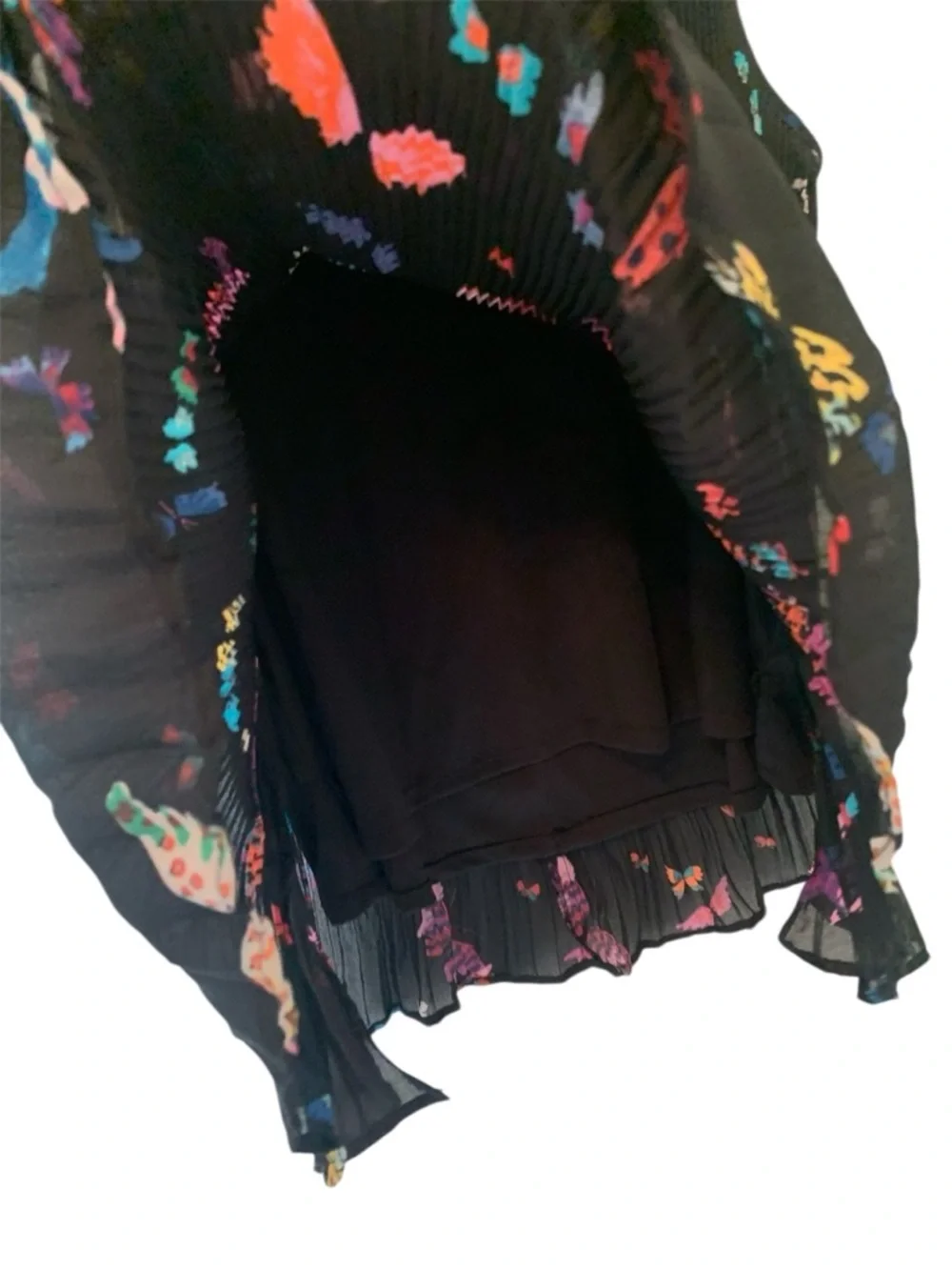 Cable and Gauge Sleeveless Blouse - Picture 3 of 6